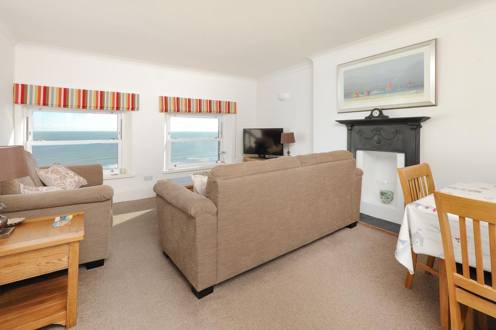 2 Bed Beach Front Apartment With Spectacular Views Overlooking Viking Bay Broadstairs Luaran gambar