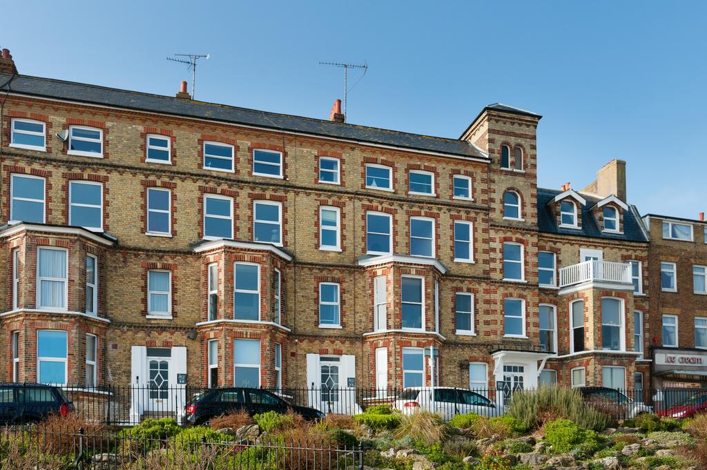 2 Bed Beach Front Apartment With Spectacular Views Overlooking Viking Bay Broadstairs Luaran gambar